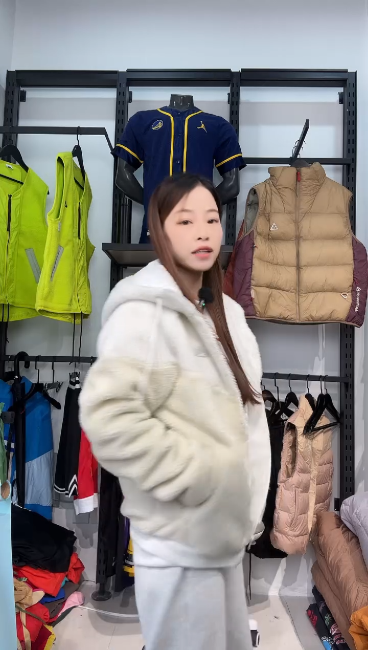 3607闪购编码  运动卫衣裤以直播间过款为准 尺码  m