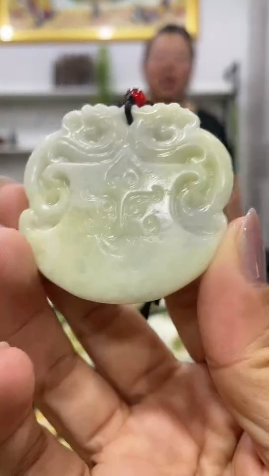 岫玉未镶嵌吊坠