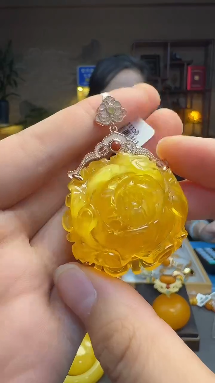 琥珀吊坠(不含链)银S925镶嵌天然保真蜜蜡牡丹花套装