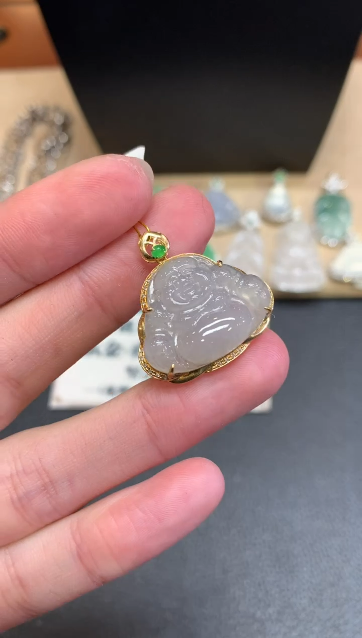 【闪购商品】翡翠颈饰18K金镶嵌佛公【无服务费】