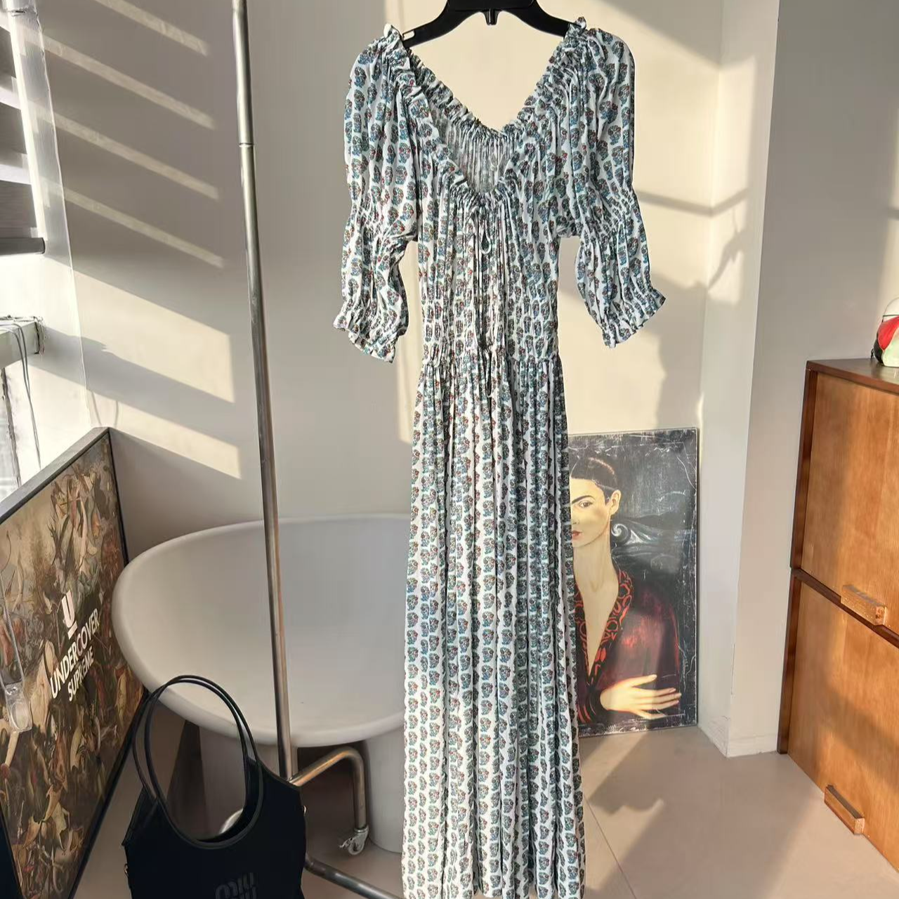 “小追求”法单清新抽绳松紧领显瘦连衣裙