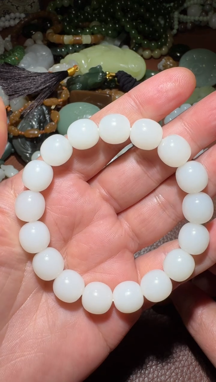 未镶嵌和田玉挂件枫*和田玉