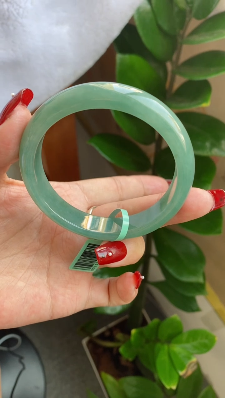 【闪购商品】翡翠手镯未镶嵌（血漏 冰透油青）2号有石纹