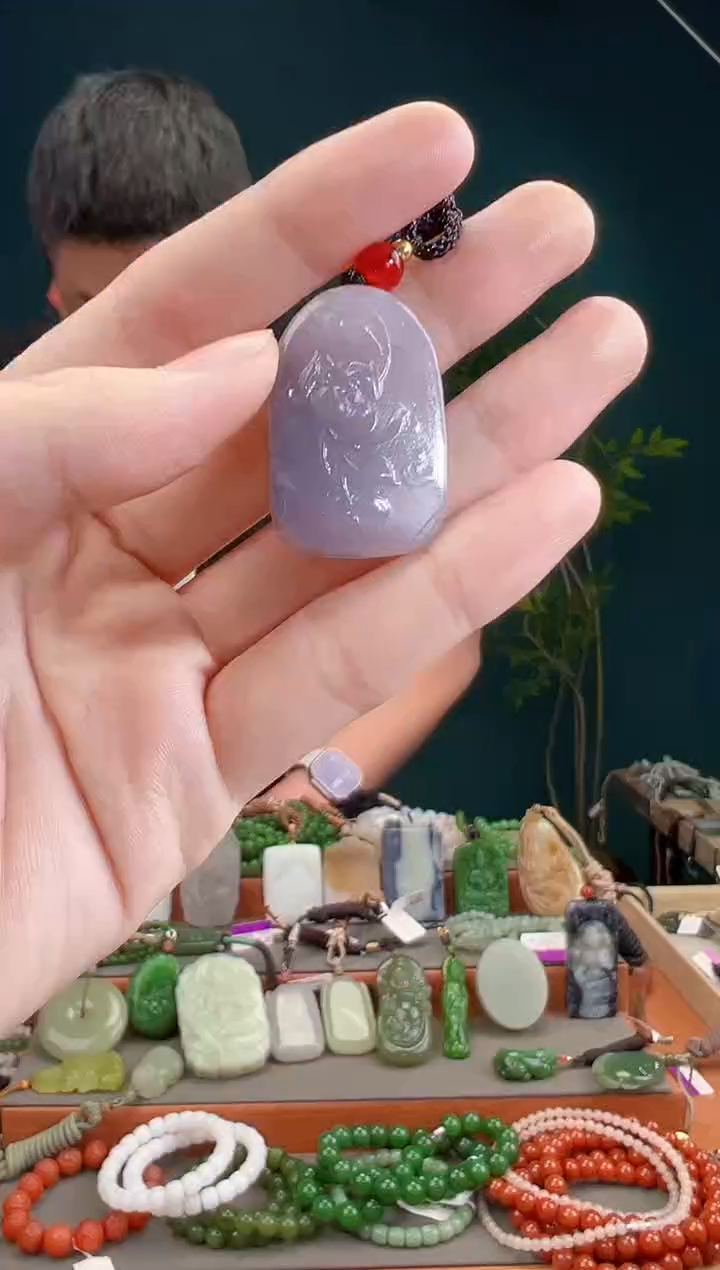 颈饰未镶嵌和田玉一物一证 拍一单发一个