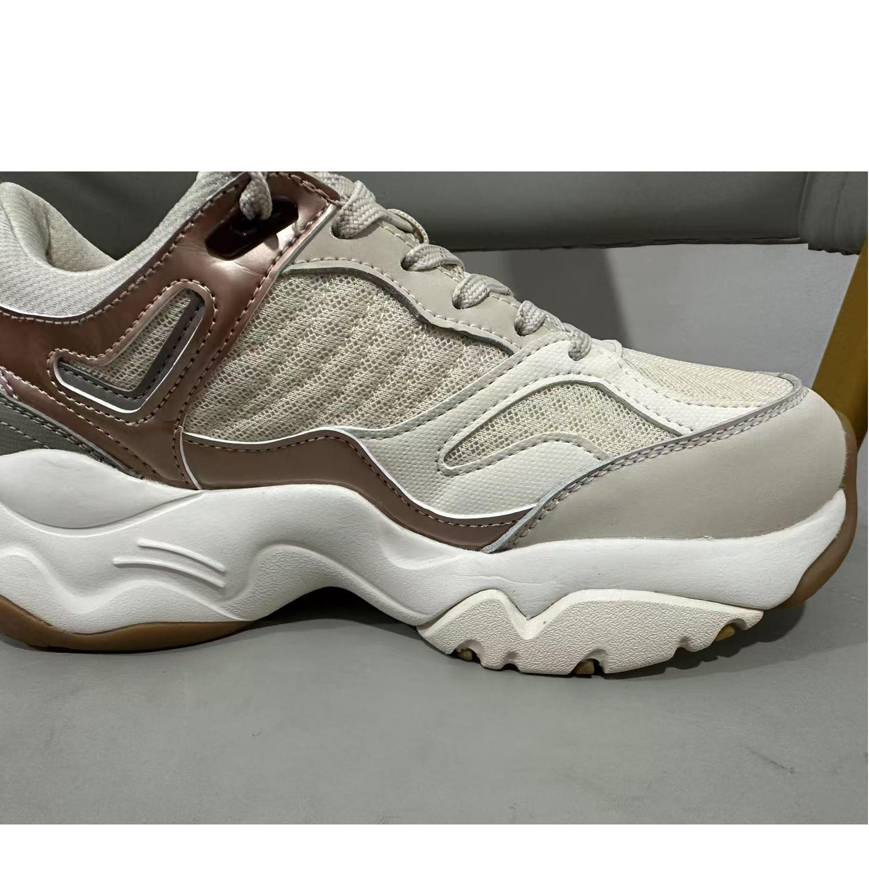 （啊奇）透气百搭增高厚底运动休闲鞋1S958