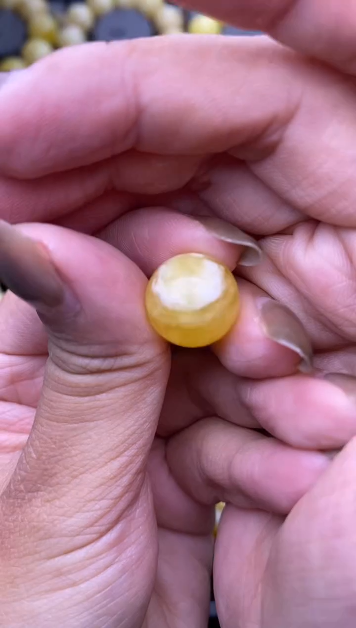 裸石琥珀未镶嵌大小姐珠宝1