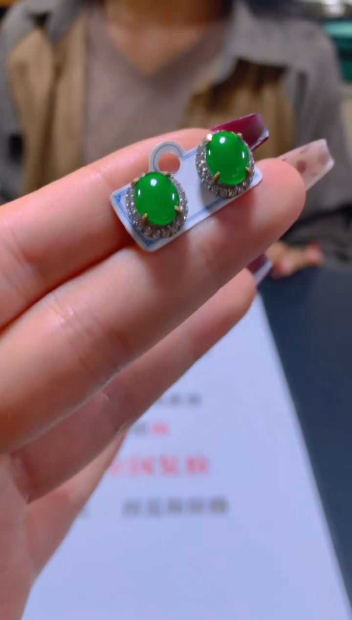 未镶嵌翡翠耳饰多样性发一