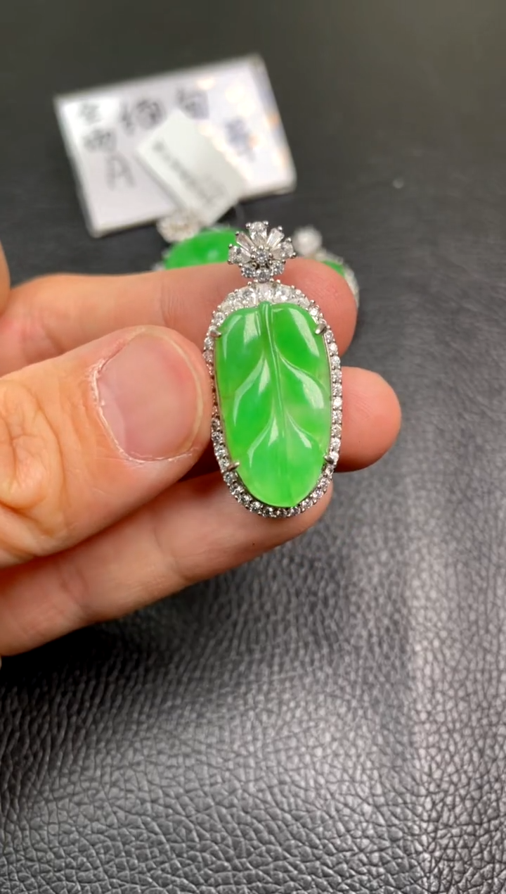 【闪购商品】翡翠吊坠(不含链)银S925镶嵌吊坠