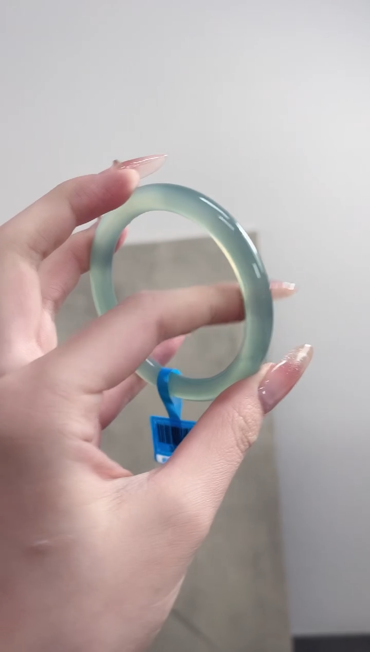 【闪购商品】玛瑙/玉髓手镯未镶嵌59-60圈圆条