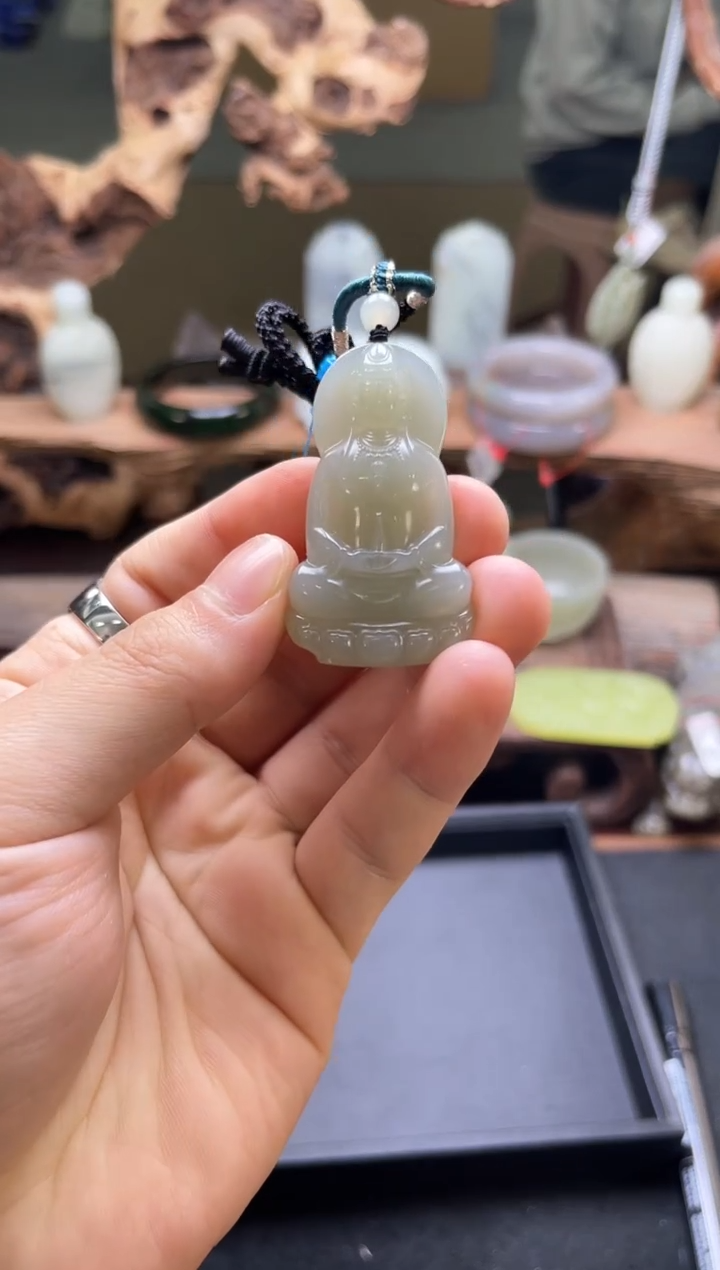【闪购商品】和田玉吊坠未镶嵌且末青白  50观音 多样性发一