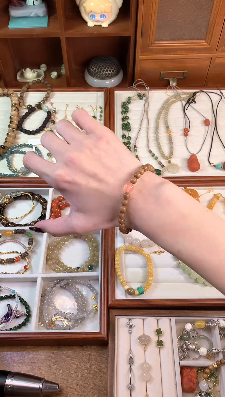 【闪购商品】檀香木吊坠未镶嵌老山檀南红单圈