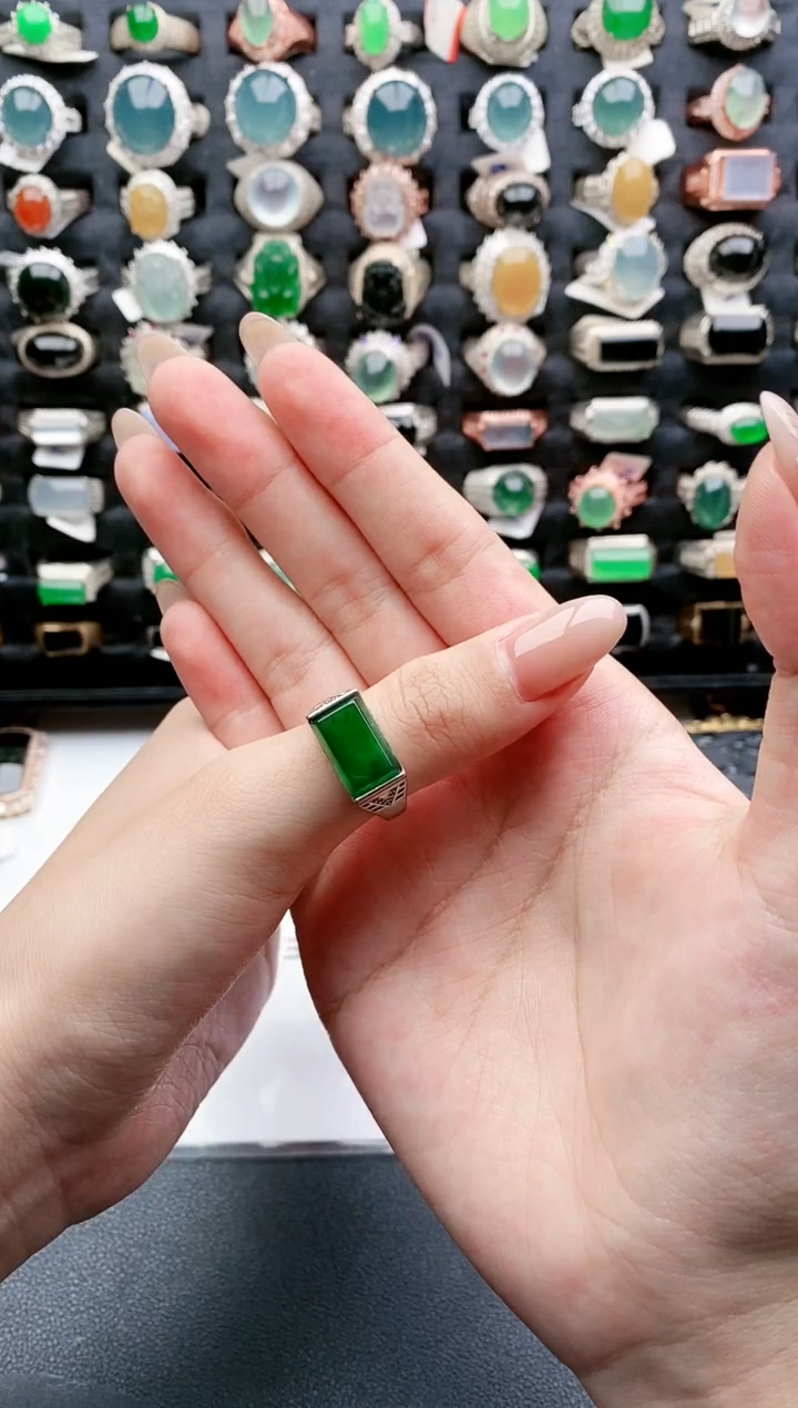 【闪购商品】翡翠戒指银S925镶嵌天然翡翠时尚男戒