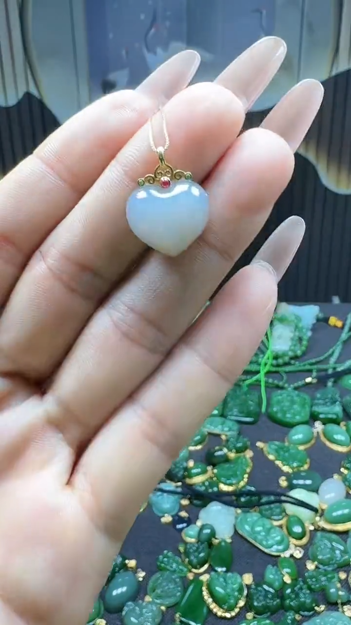 【闪购商品】和田玉吊坠(不含链)18K金镶嵌1