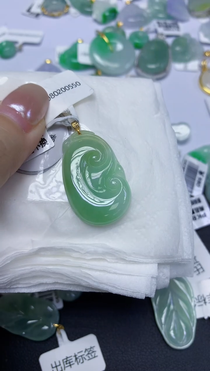 颈饰18K金镶嵌翡翠天然缅甸翡翠A货百元以上9元证书费自理