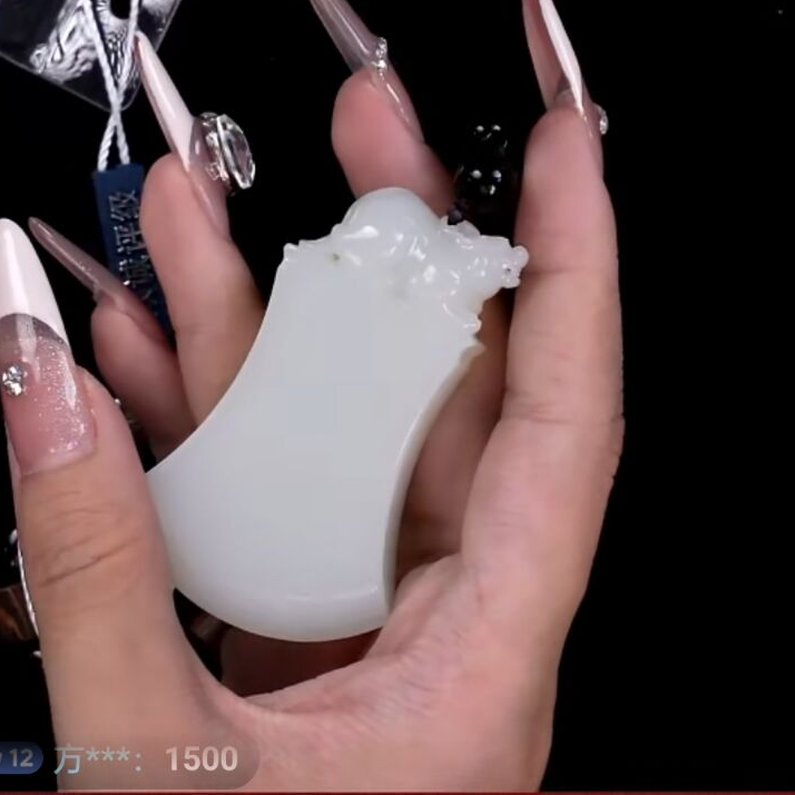 清代和田玉府上有兽