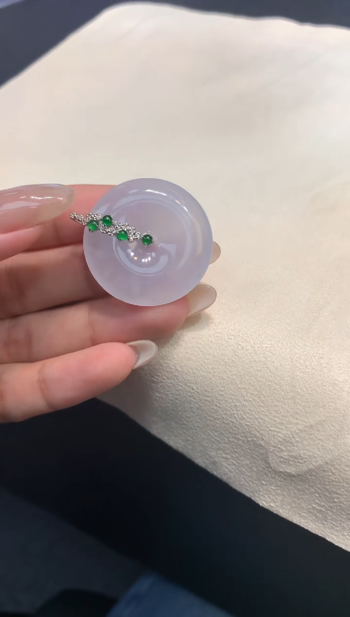 颈饰未镶嵌翡翠1