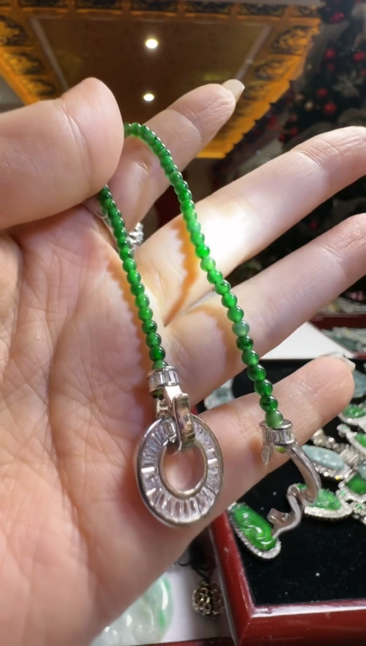 【闪购商品】翡翠吊坠(不含链)未镶嵌翡翠