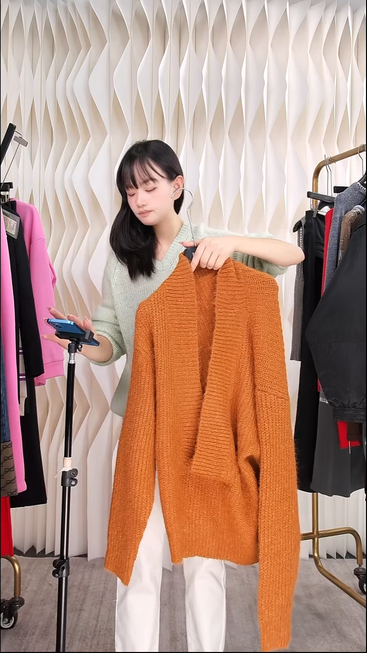 廓形深V领针织衫均码