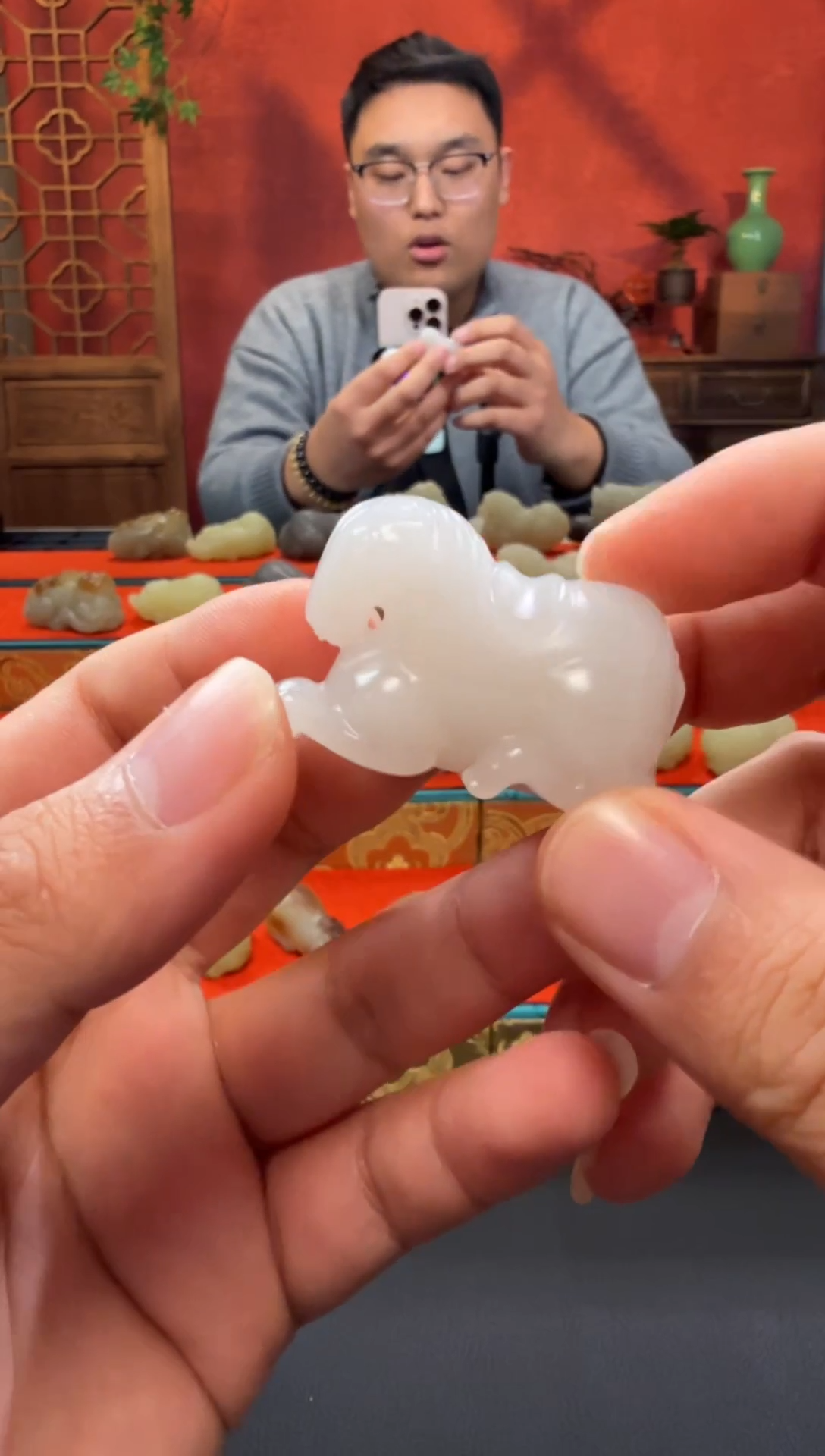 吊坠(赠链)未镶嵌和田玉马吊坠