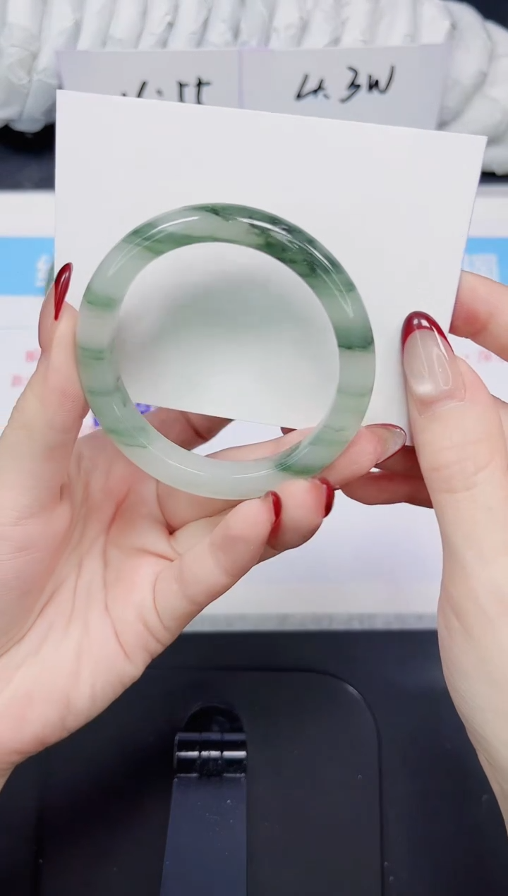 【闪购商品】石英质玉手镯未镶嵌344