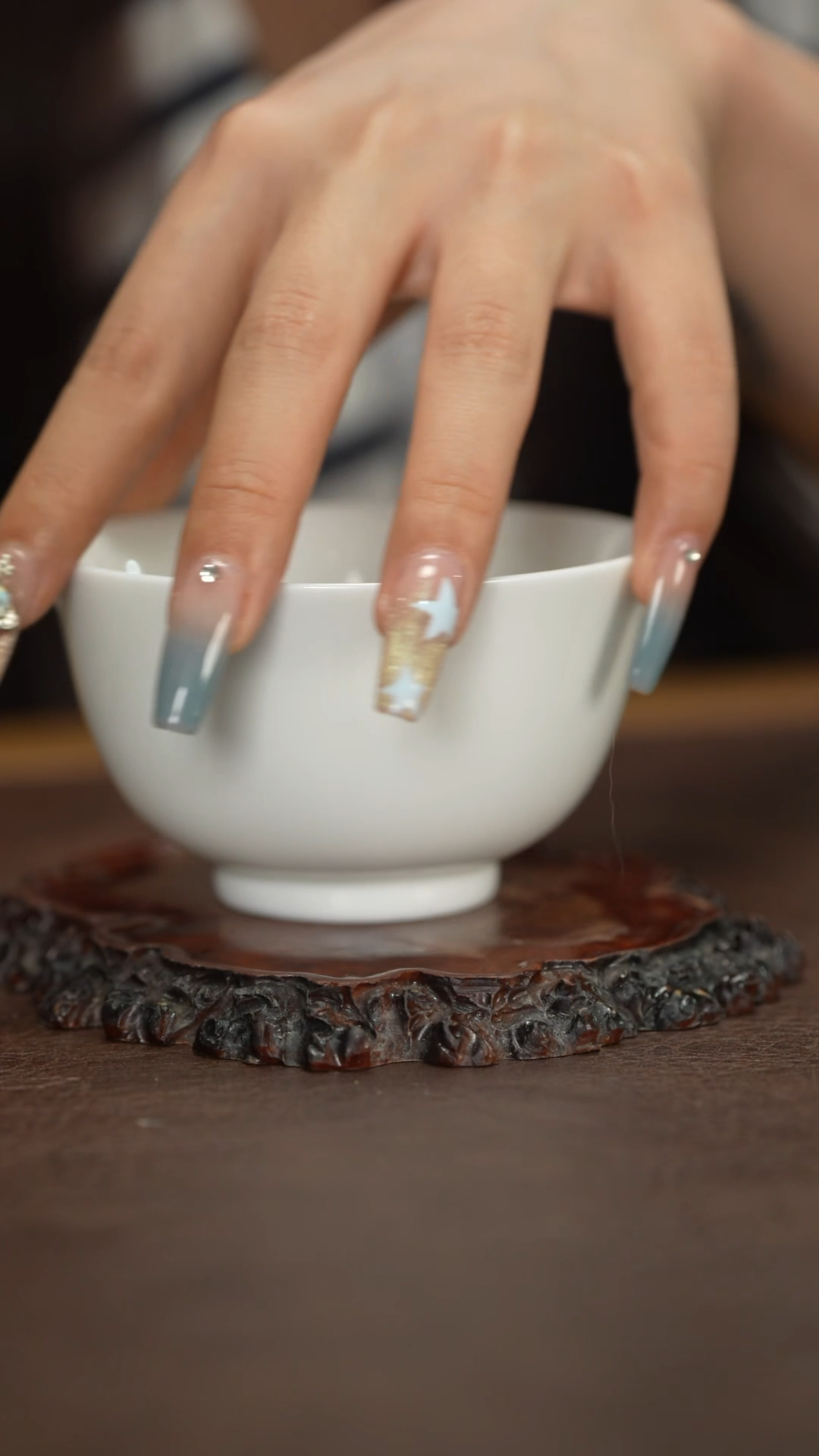 景德镇白胎圆容杯