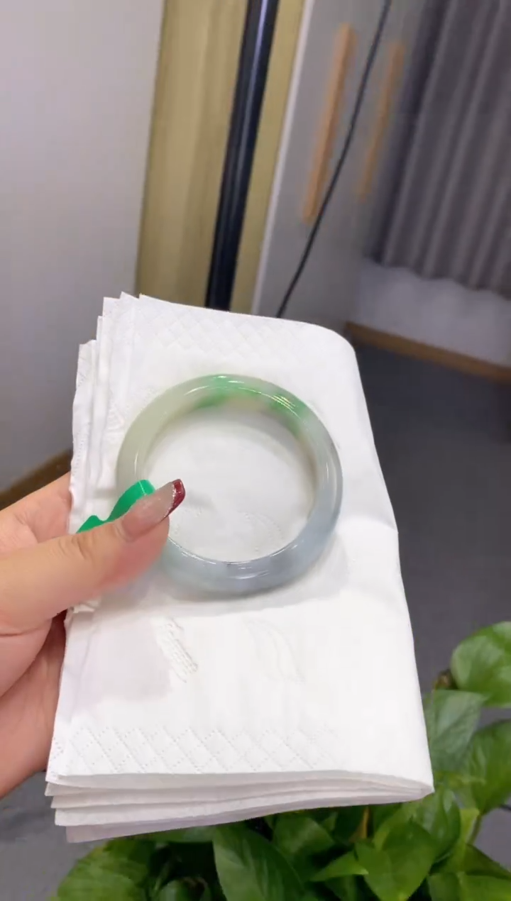 【闪购商品】翡翠手镯未镶嵌00007028