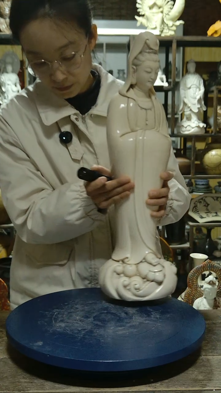 佛像嵩****团德化瓷观音造像