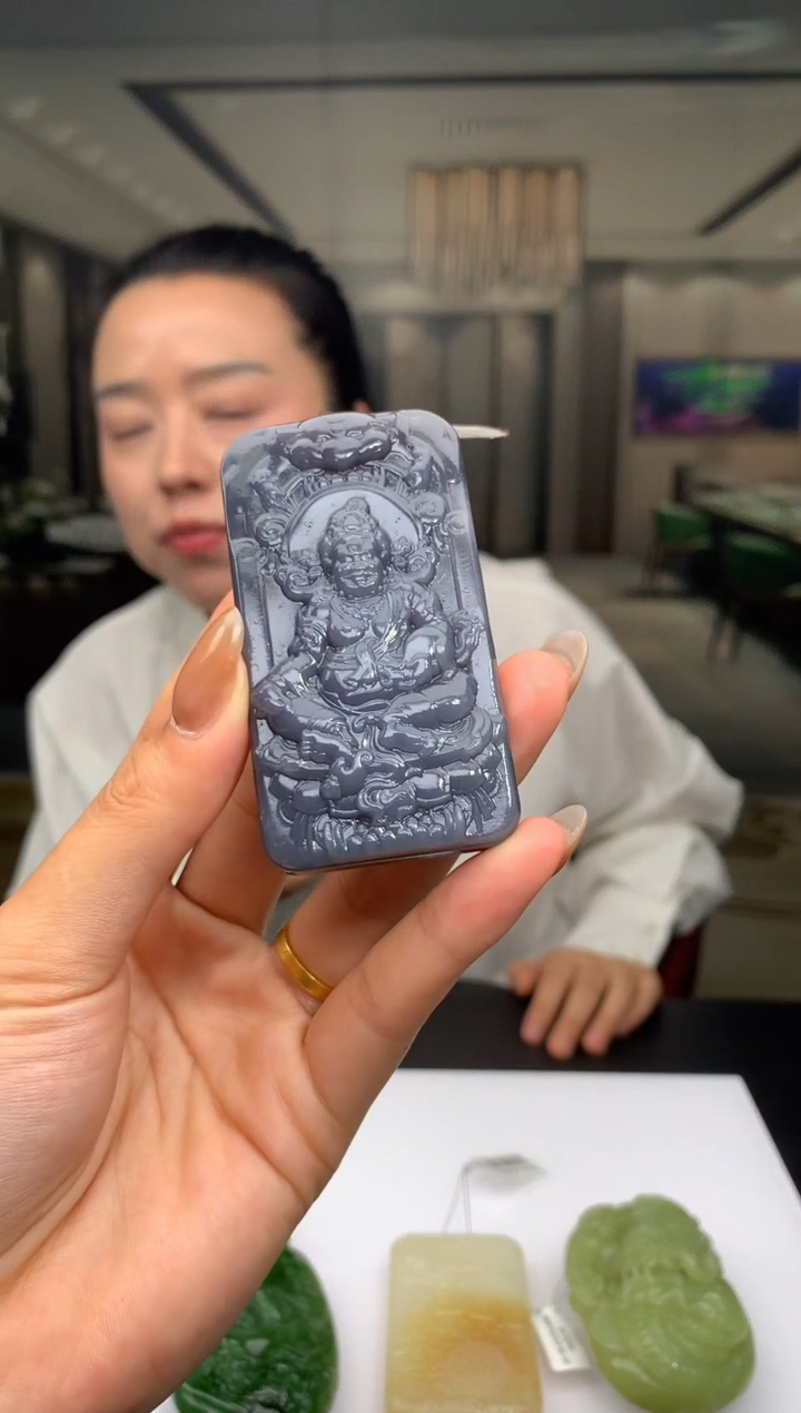 【闪购商品】定制和田玉Boss阳天然和田玉（拍一发一）