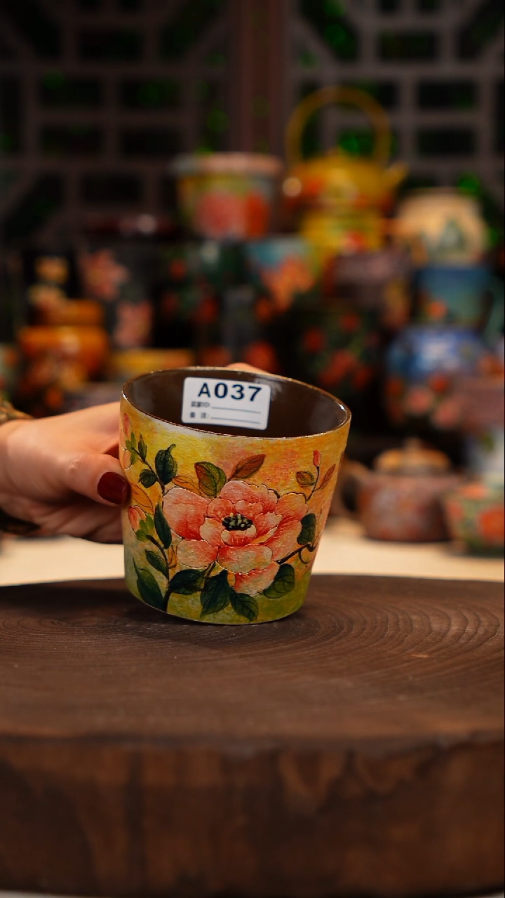 油画手绘釉下彩杯子037