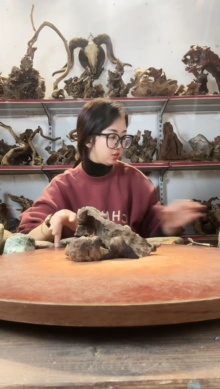 木爱****匠黄荆随型风化镂空底座摆件无漆无蜡