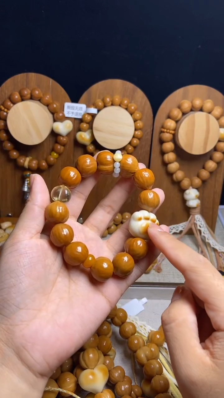 手串猴头核桃゛****国微瑕聚宝盆猫爪手串