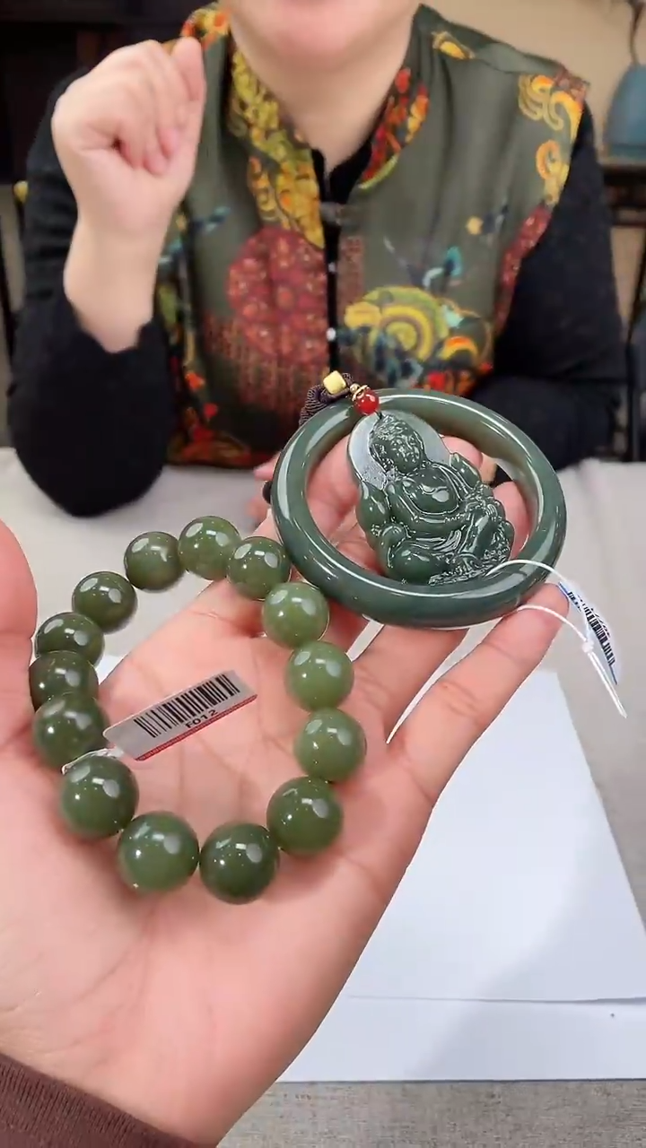 【闪购商品】定制和田玉多样性拍一发一