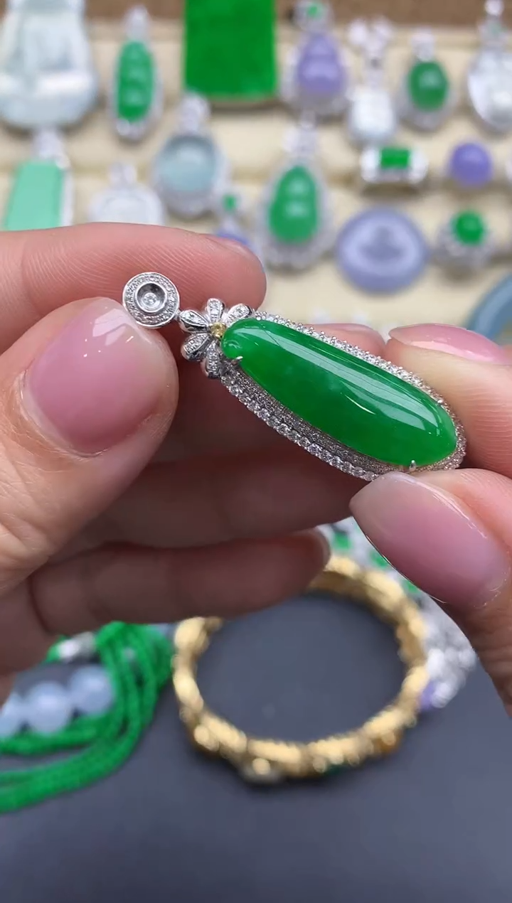 【闪购商品】翡翠颈饰18K金镶嵌379-中国好珍宝