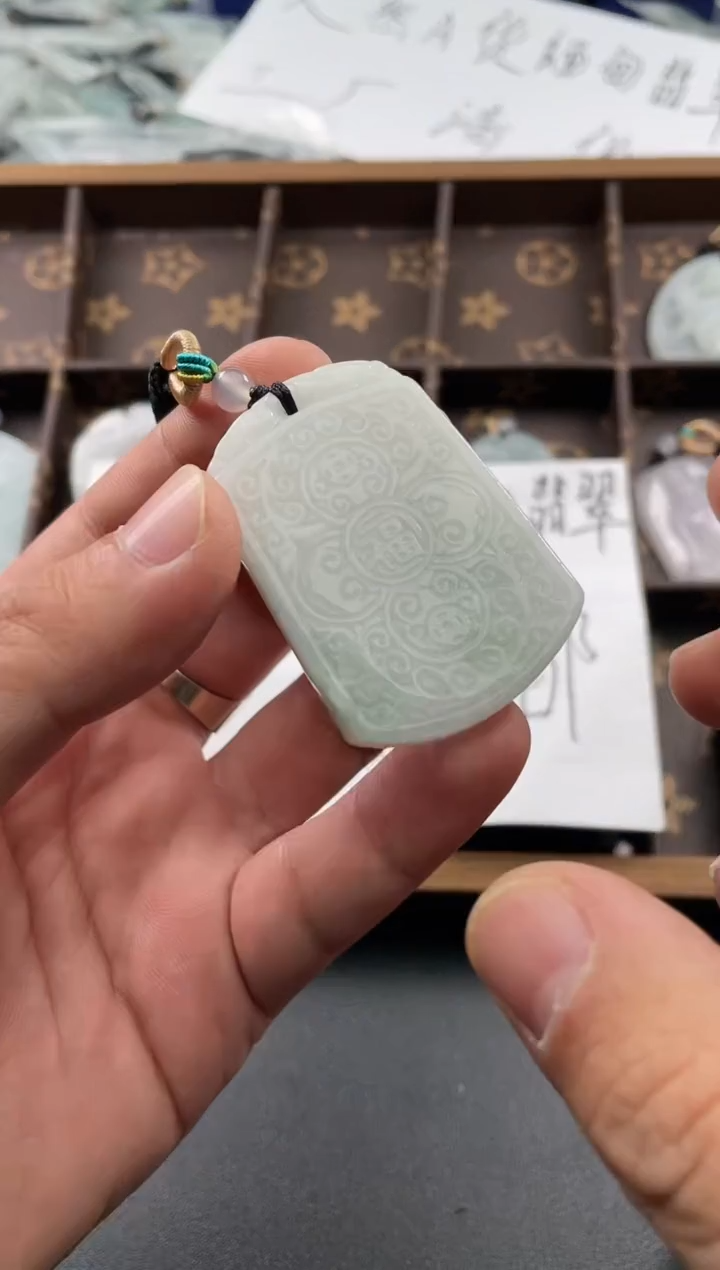 颈饰未镶嵌翡翠25/11/29/.4