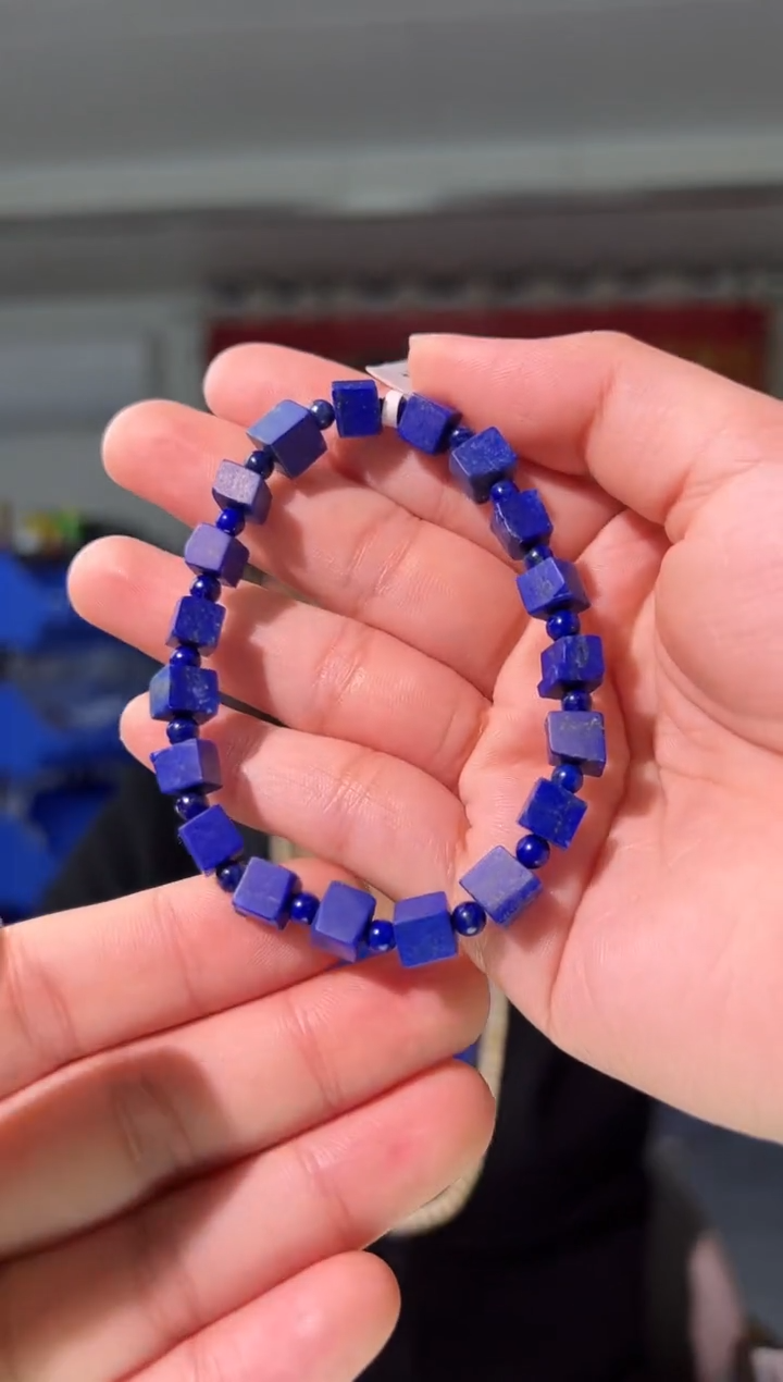 【闪购商品】青金石手串未镶嵌6mm方形随形手串