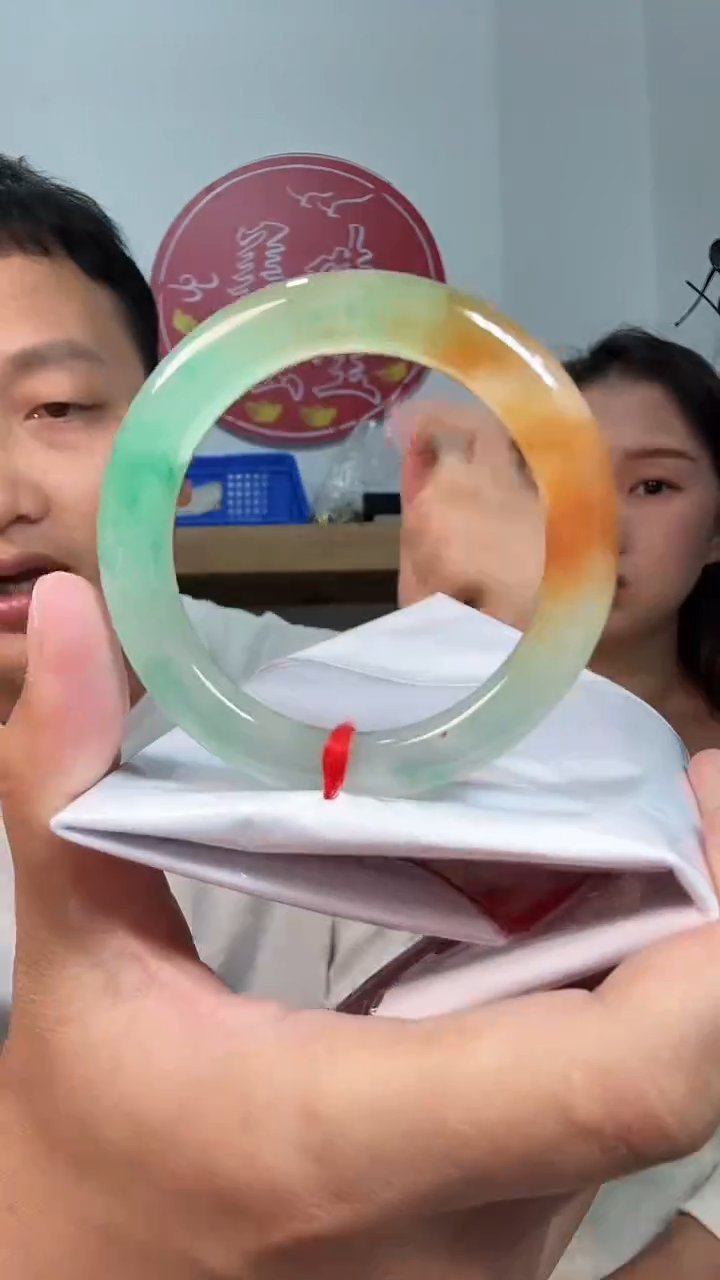 未镶嵌手镯石英质玉用****84720天然珠宝黄夹绿手镯多样性发一条