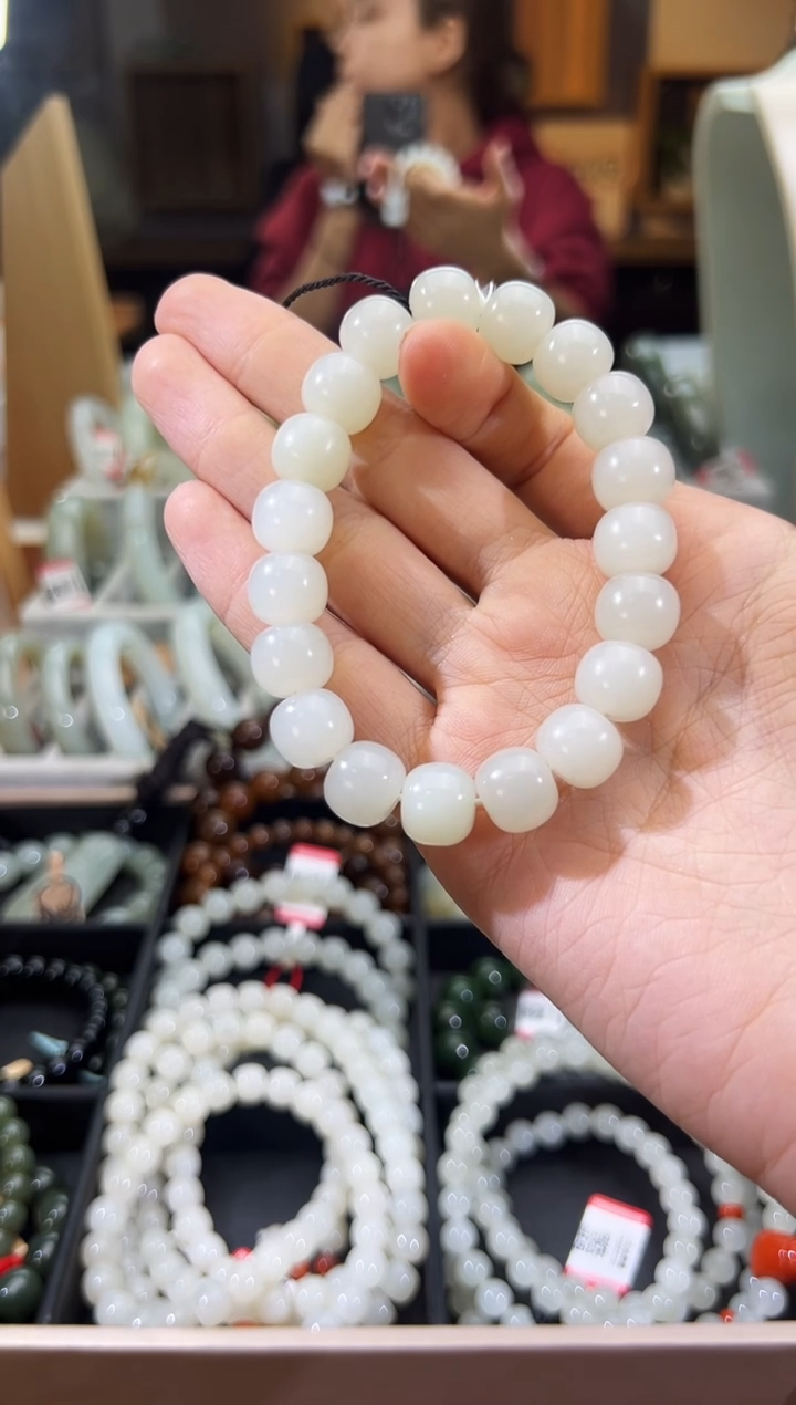 未镶嵌手串和田玉于田料老型珠手串卡10x11