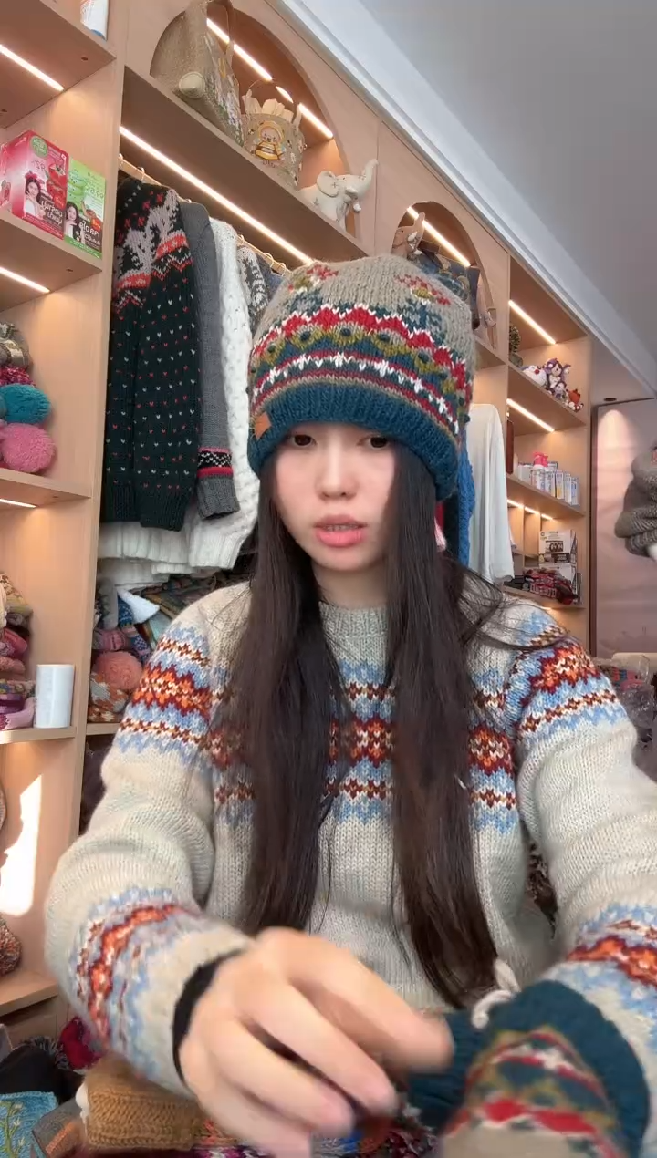 羊毛彼岸花帽子   