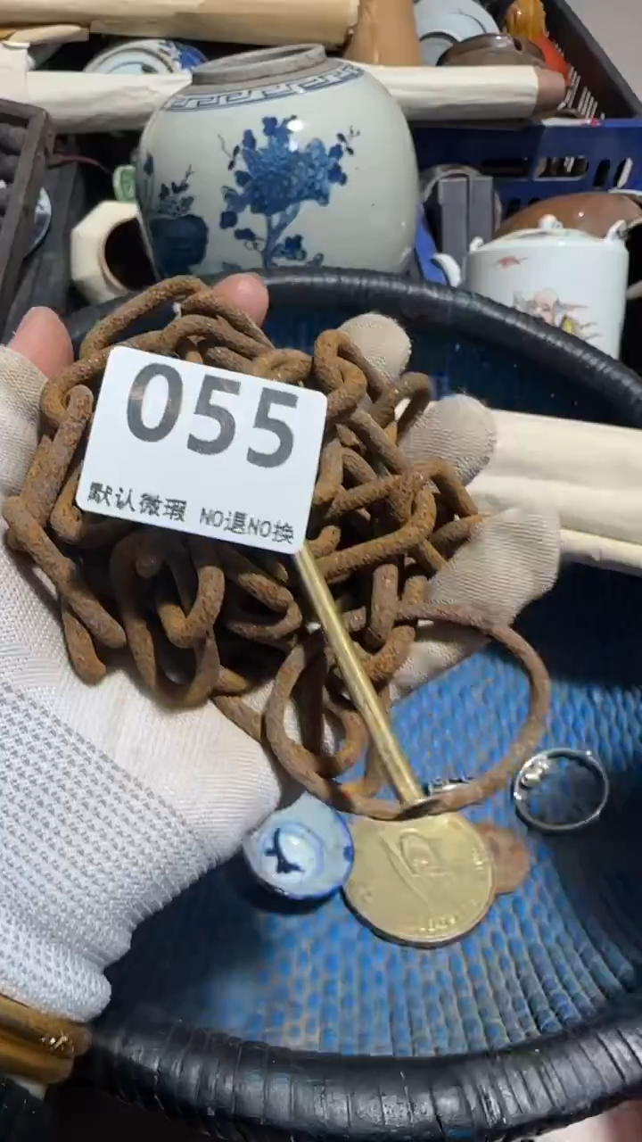 无非金属1****5亿容工艺品055