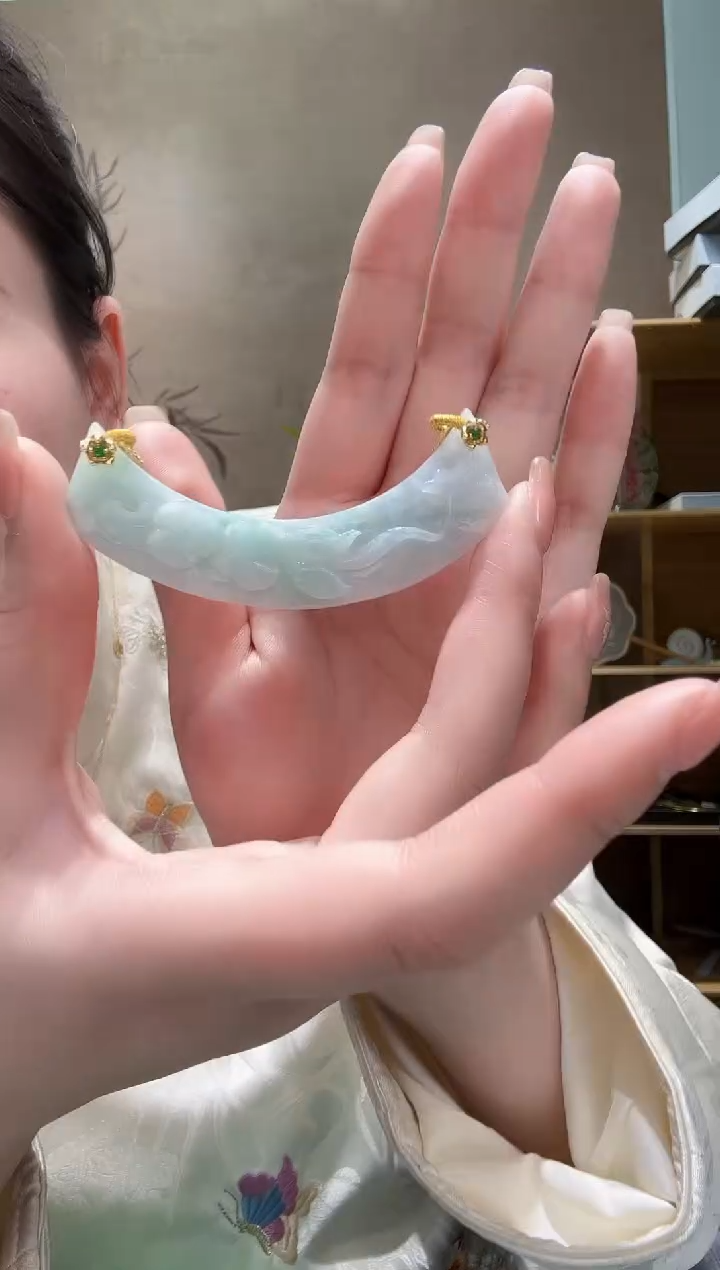 【闪购商品】翡翠颈饰未镶嵌吊坠