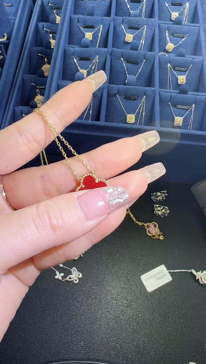 【闪购商品】玛瑙/玉髓项链18K金镶嵌四叶草项链yz