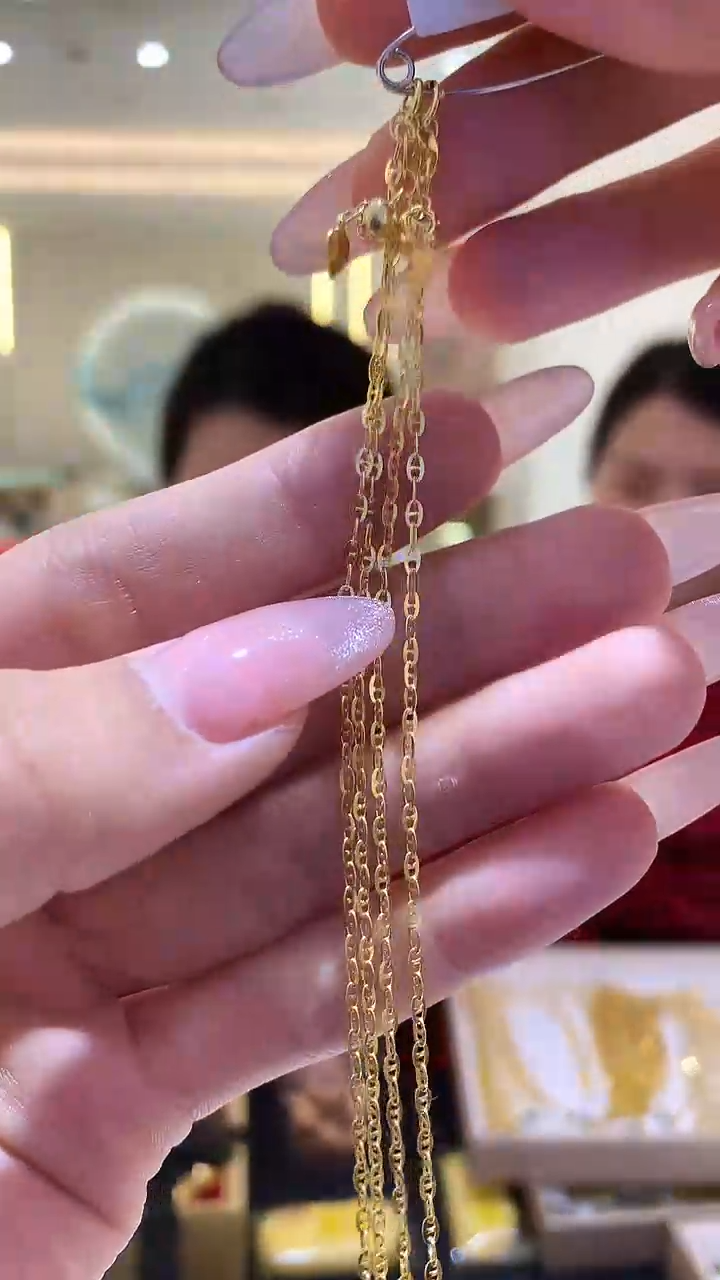 【闪购商品】18K金颈饰猪鼻子项链多样性发一