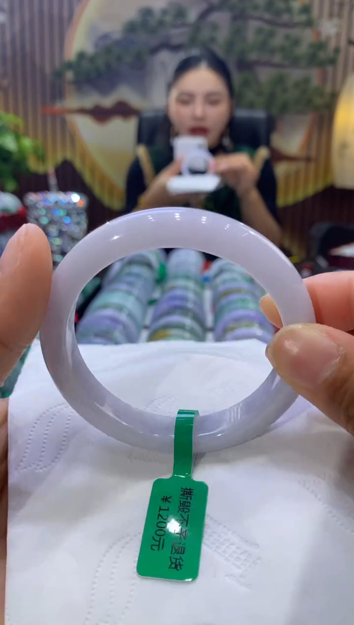 【闪购商品】翡翠手镯未镶嵌多人02470