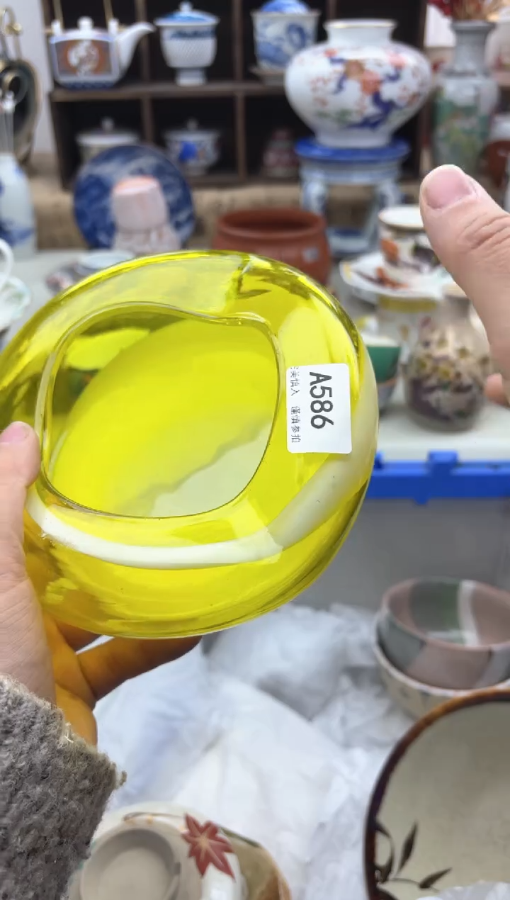 【闪购商品】碟586A............