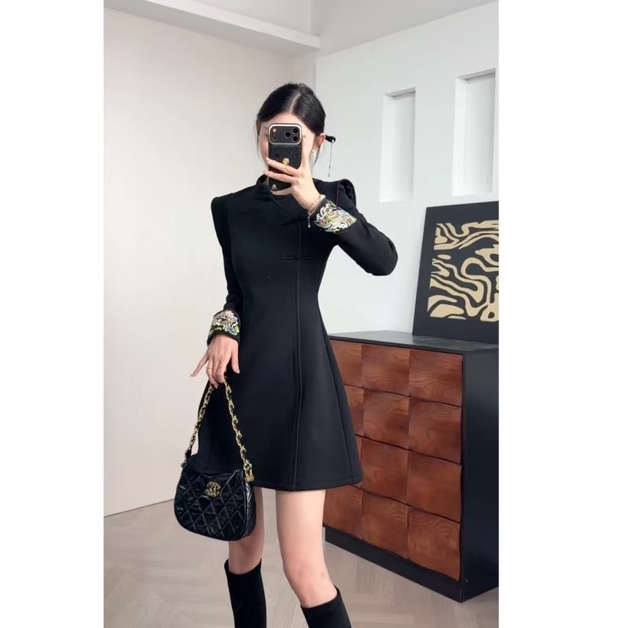 冬季拉链高弹力刺绣连衣裙时尚黑色民族风汉服新中式女士