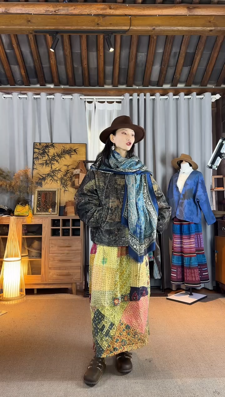 设计师款蓝色腰果花围巾