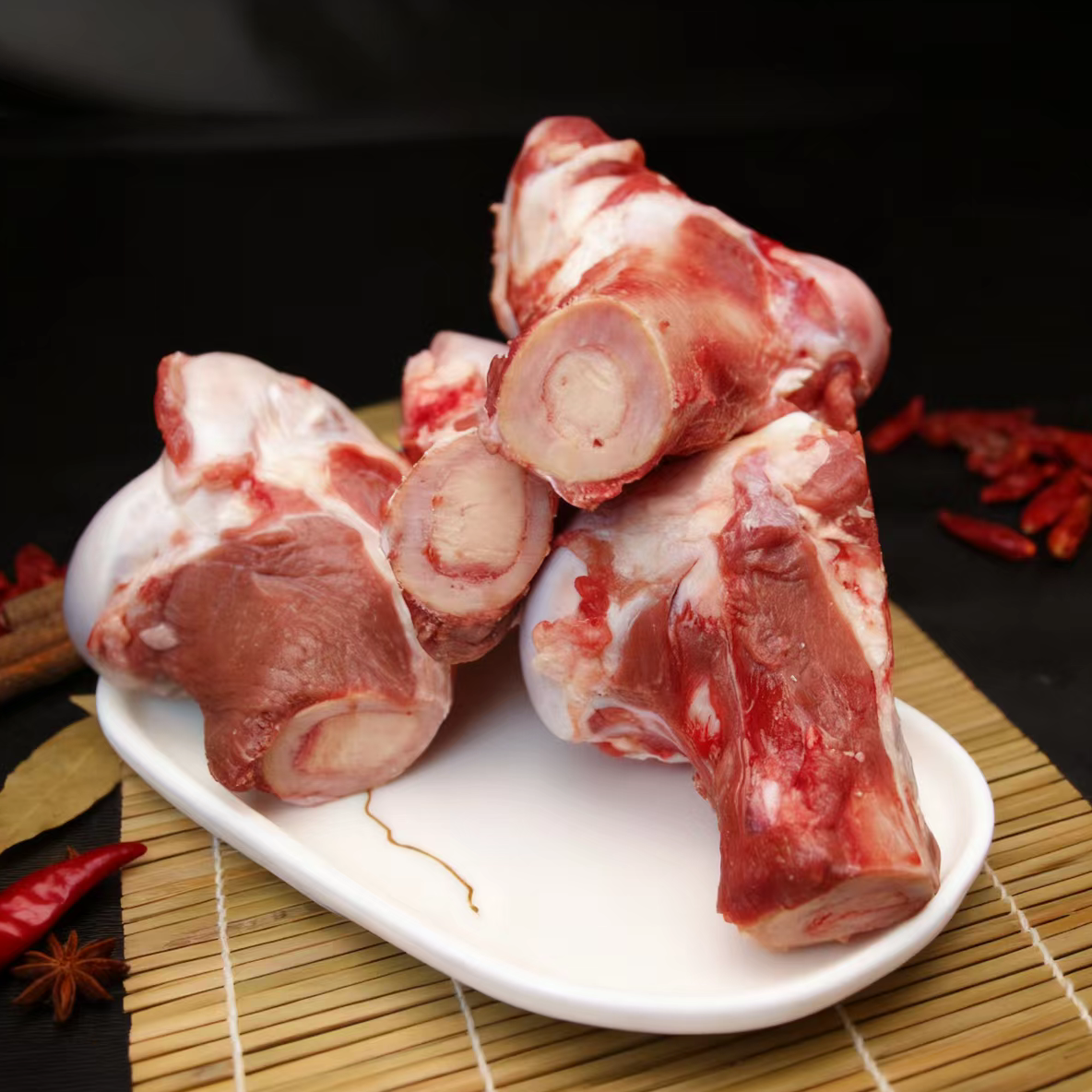 青海牦牛棒骨带骨髓无肉，炖汤为主