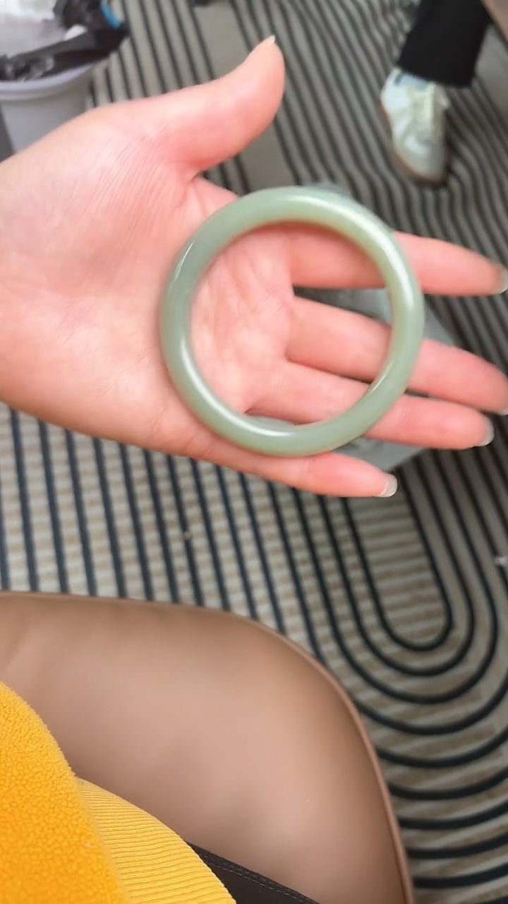 【闪购商品】和田玉手镯未镶嵌圈口60  S-23