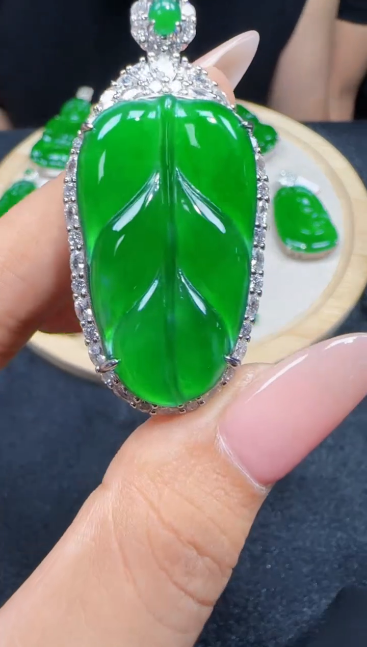 未镶嵌定制翡翠翡翠吊坠113