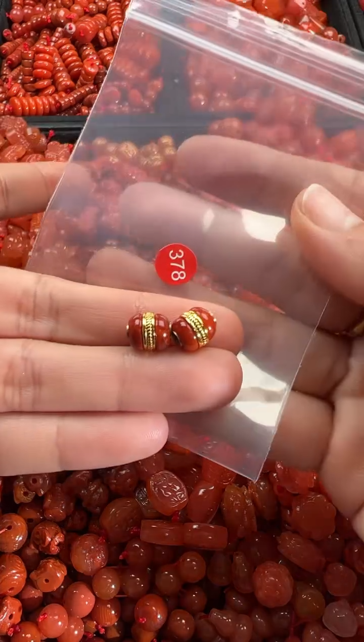 【闪购商品】南红玛瑙颈饰未镶嵌1